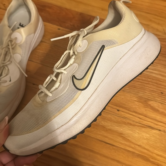 Nike Ace Summerlite Women's Golf Shoes	
Size 9.5 - Picture 4 of 7